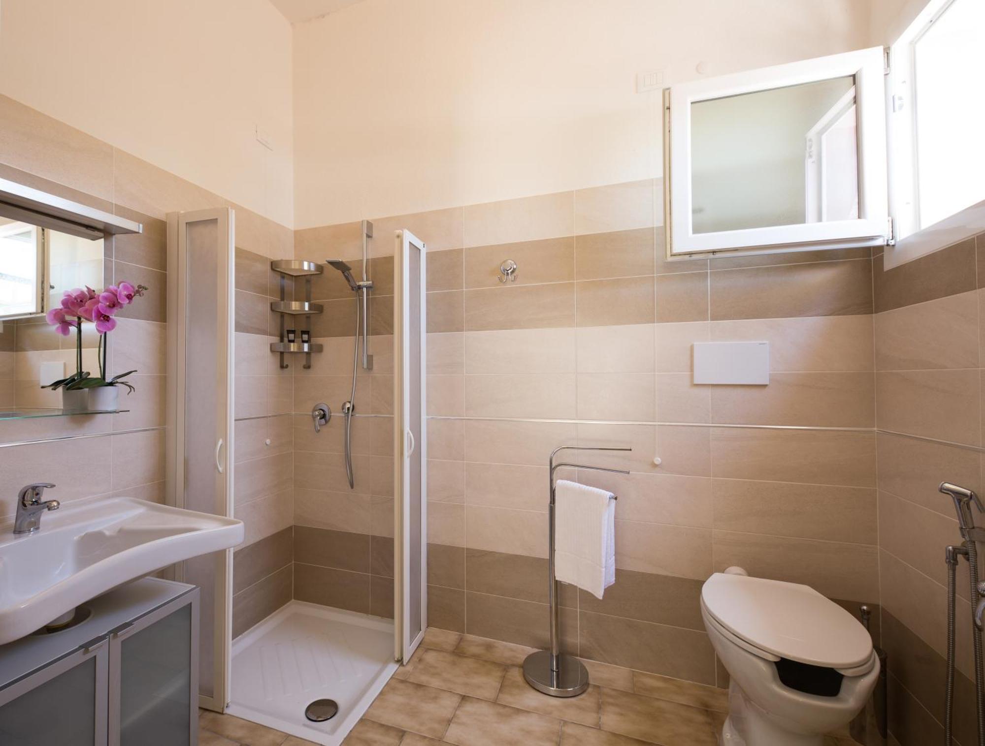 Coru E Mari Hotel Pula Ngoại thất bức ảnh